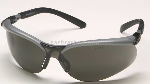 3M&trade; 7000052796 BX&trade; Protective Eyewear 11381-00000-20 Gray Anti-Fog Lens Silver/Black Frame