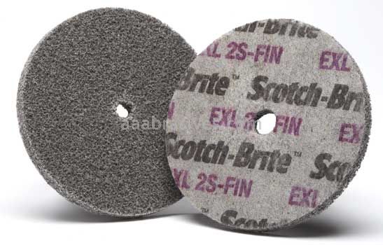 3M™ Scotch-Brite™ 7000028483 4 x 1/4 x 3/8 2S Fine EXL Unitized Wheel