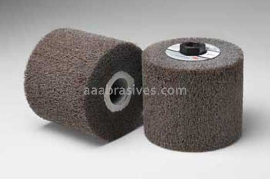 3M™ 7000121171 4-1/2 x 4 x 5/8-11 7 A/O Medium Scotch-Brite™ Match and Finish High Strength Flap Brush