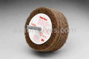 3M&trade; 7000045941 3 x 1-1/4 x 1/4 A/O MED Scotch-Brite&trade; Cut and Polish Disc D5