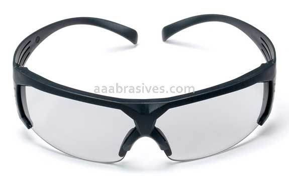 3M&trade; 7100132351 SecureFit&trade; SF607SGAF Grey Indoor/Outdoor Scotchgard&trade; Anti-fog lens