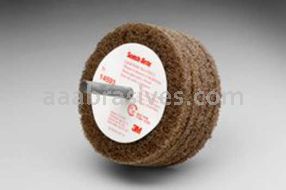 3M&trade; 7000045941 3 x 1-1/4 x 1/4 A/O MED Scotch-Brite&trade; Cut and Polish Disc D5