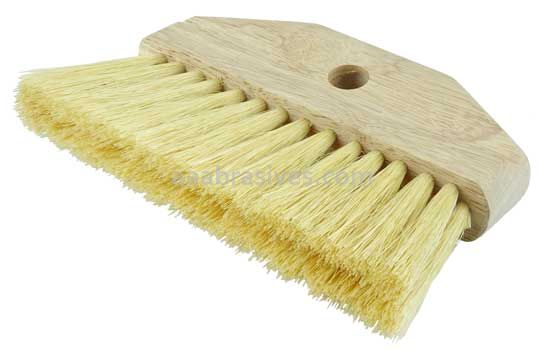Weiler 44034 7" Whitewash Brush 2-5/8" Trim Length White Tampico Fill